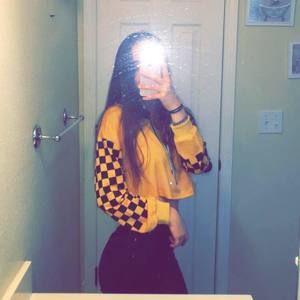 Meet your Posher, Caitlyn